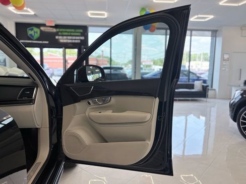 Used 2017 Volvo XC90 T6 Momentum w/ Vision Package AWD/4WD image 39
