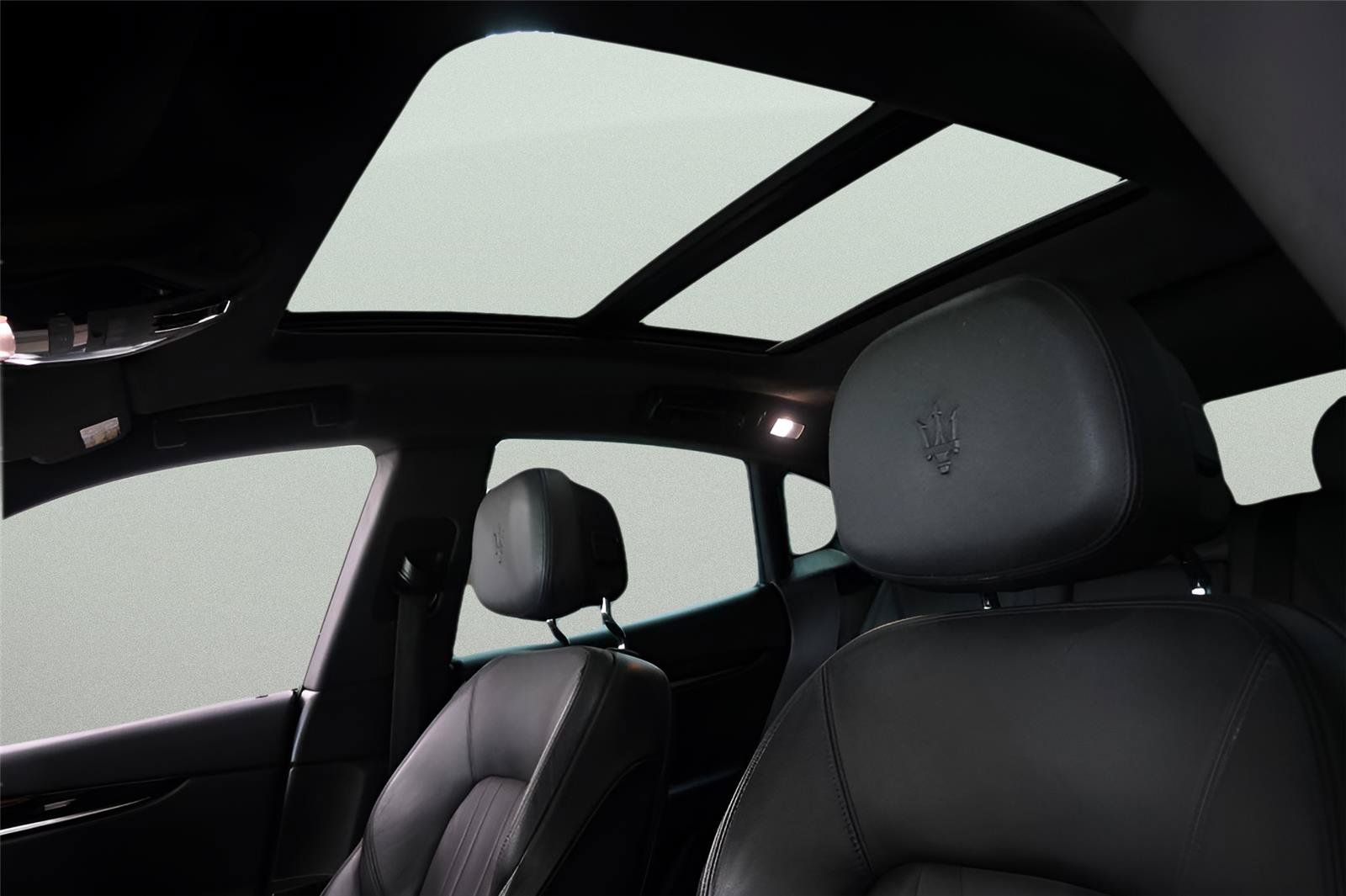 Used 2019 Maserati Levante AWD/4WD image 30
