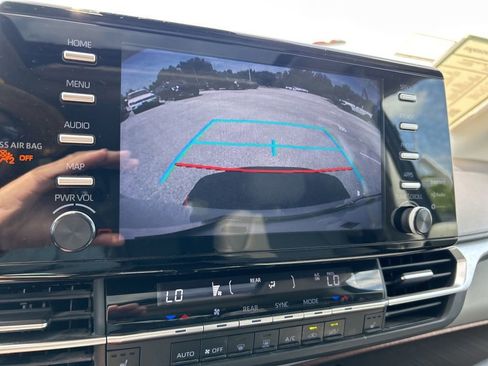 Used 2023 Toyota Sienna XLE image 26