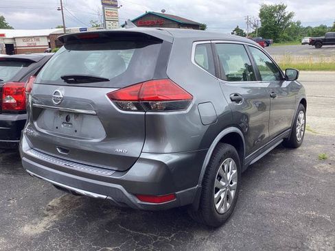 Used 2017 Nissan Rogue S AWD/4WD image 3