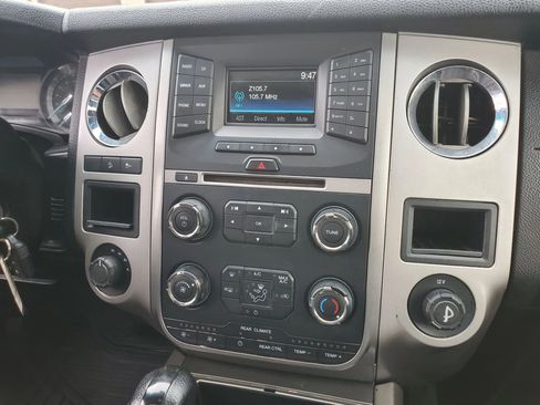 Used 2017 Ford Expedition EL XLT image 30