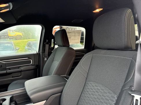 New 2026 RAM 2500 Big Horn AWD/4WD image 9