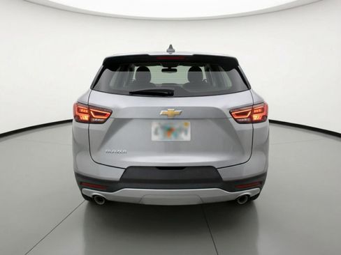 Used 2025 Chevrolet Blazer LT image 7