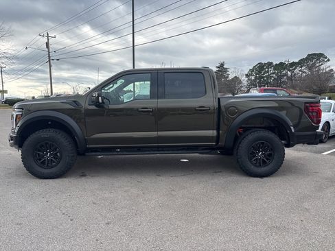 Used 2022 Ford Explorer Limited w/ Equipment Group 301A image 4