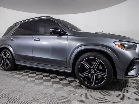 Used 2025 Mercedes-Benz GLE 580 4MATIC image 3
