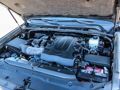 Used 2023 Toyota 4Runner Limited image 26