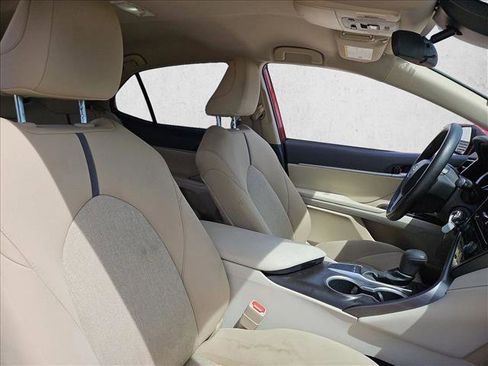 Used 2023 Toyota Camry LE FWD image 19