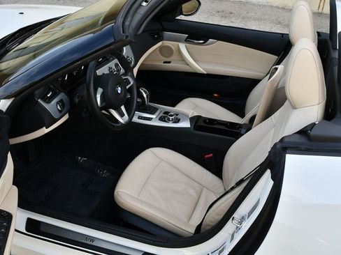 Used 2012 BMW Z4 sDrive35i RWD image 16