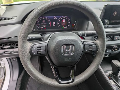 Used 2024 Honda Accord EX image 9