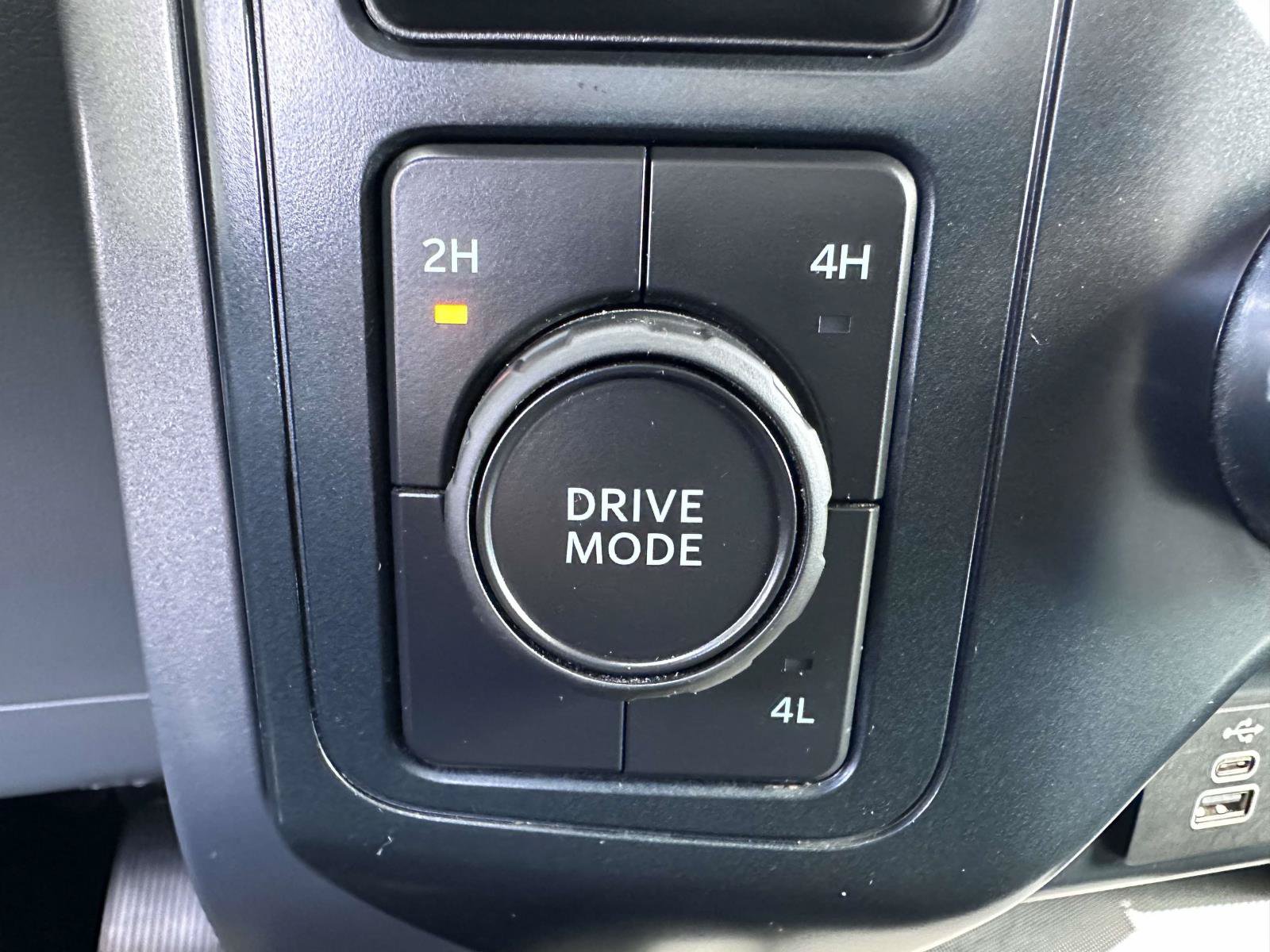 Used 2025 Ford F150 XLT w/ Equipment Group 301A Standard AWD/4WD image 24