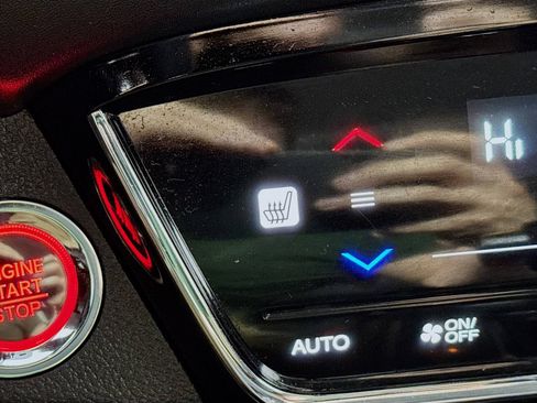 Used 2021 Honda HR-V EX image 3