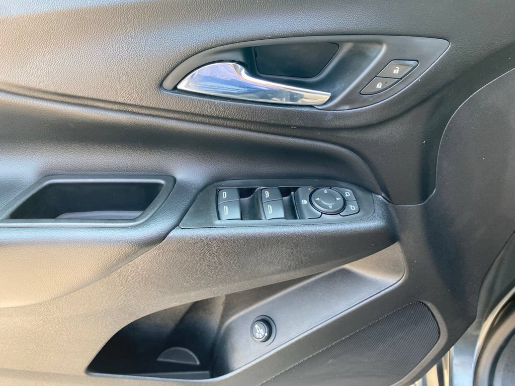 Used 2020 Chevrolet Equinox LT FWD image 17