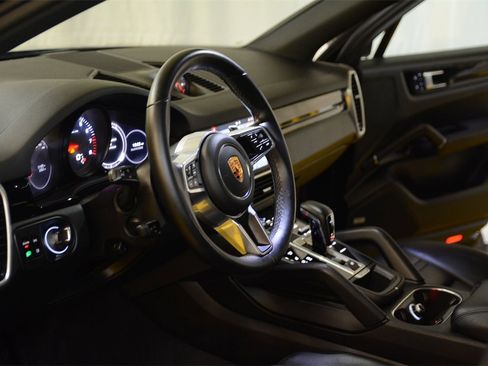 Used 2019 Porsche Cayenne image 29
