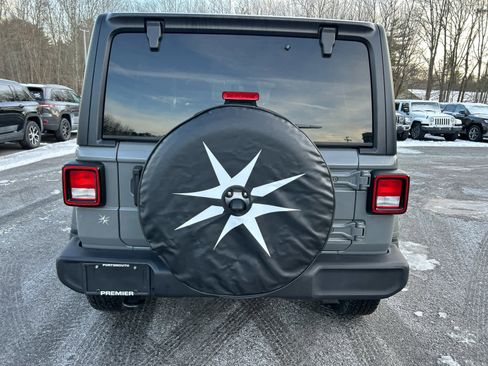 Used 2021 Jeep Wrangler Unlimited Sport image 10