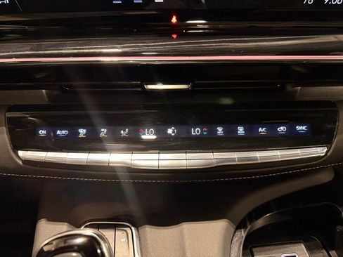Used 2023 Cadillac Escalade Sport w/ LPO, ONYX Package AWD/4WD image 31