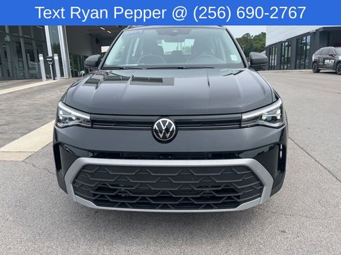 Used 2025 Volkswagen Taos S FWD image 2
