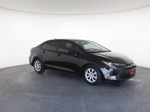 Used 2023 Toyota Corolla LE image 14