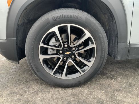 Used 2025 Chevrolet TrailBlazer LT image 16