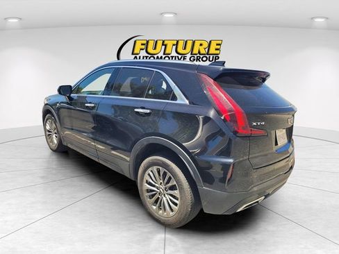 Used 2024 Cadillac XT4 Premium Luxury FWD image 4