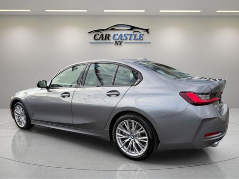 Used 2023 BMW 330i xDrive Sedan w/ Premium Package image 11