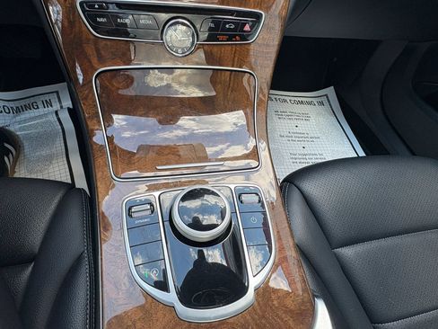 Used 2017 Mercedes-Benz C 300 4MATIC Sedan image 37