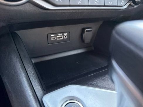 Used 2025 Nissan Altima 2.5 SV FWD image 22