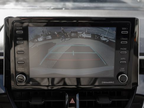 Used 2021 Toyota Corolla LE image 26