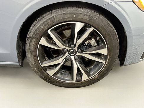 Used 2023 Volvo S60 B5 Core image 32