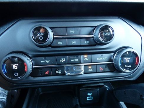 New 2025 Ford Bronco Big Bend w/ Black Diamond Package image 27