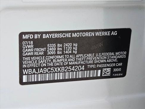 Used 2019 BMW 530e w/ Premium Package image 26