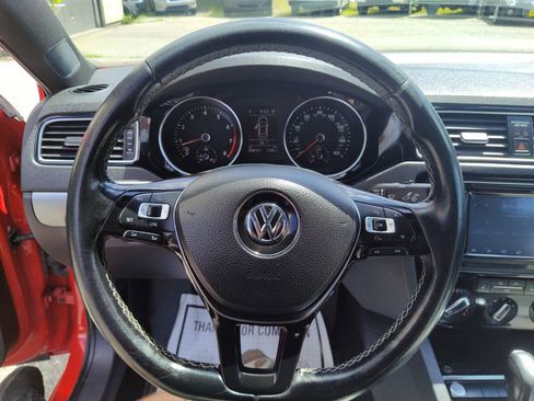 Used 2016 Volkswagen Jetta Sport w/ Lighting Package image 29