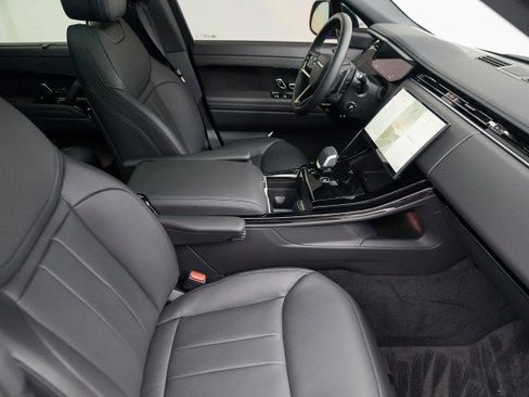 Used 2025 Land Rover Range Rover Sport Dynamic SE image 22