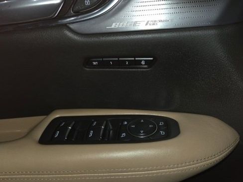 Used 2022 Cadillac XT6 Sport w/ Platinum Package image 13