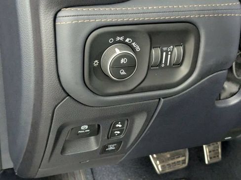Certified 2025 RAM 1500 Tungsten w/ Trailer Tow Group AWD/4WD image 15