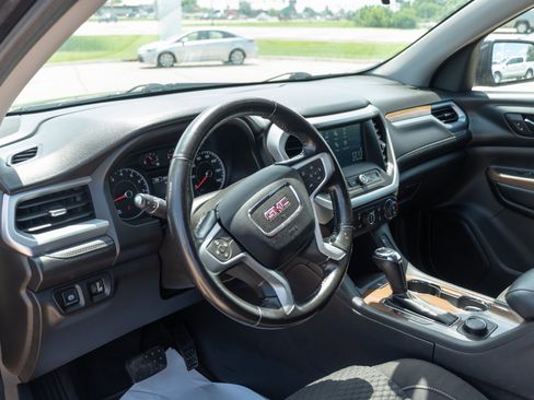 Used 2017 GMC Acadia SLE w/ Driver Alert Package I FWD image 10