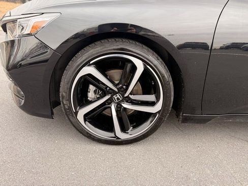Used 2020 Honda Accord Sport image 9
