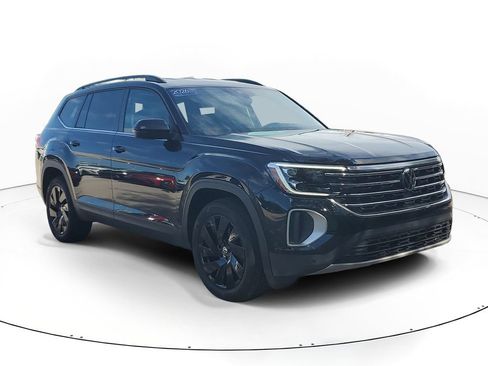 Certified 2026 Volkswagen Atlas SE w/ Black Wheel Package AWD/4WD image 1