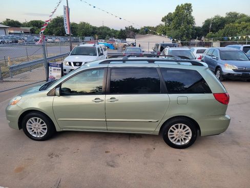 Used 2007 Toyota Sienna XLE w/ XLE Pkg 3 FWD image 5