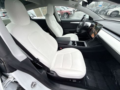 Used 2021 Tesla Model 3 Standard Range Plus image 25