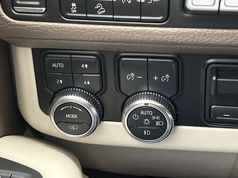 Certified 2021 GMC Yukon Denali w/ Denali Ultimate Package image 20