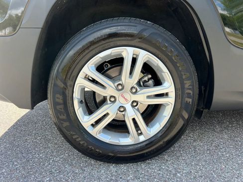 Used 2018 GMC Terrain SLE FWD image 19