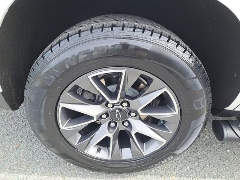 Certified 2024 Chevrolet Tahoe Z71 w/ Luxury Package image 18