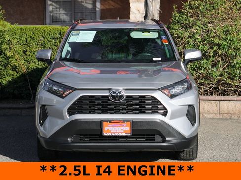 Used 2021 Toyota RAV4 LE image 3