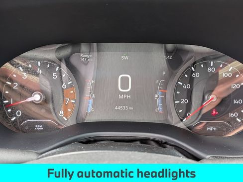 Used 2024 Jeep Compass Trailhawk AWD/4WD image 19