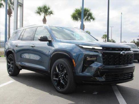 New 2026 Chevrolet Traverse RS image 3