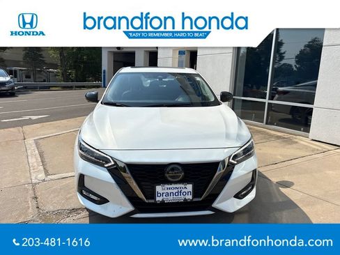 Used 2023 Nissan Sentra SR w/ SR Premium Package FWD image 2