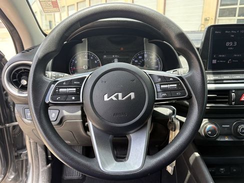 Used 2024 Kia Forte LXS w/ LXS Technology Package FWD image 14