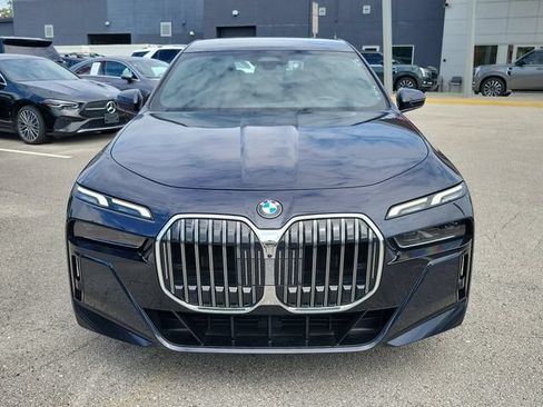 Used 2025 BMW 740i RWD image 6