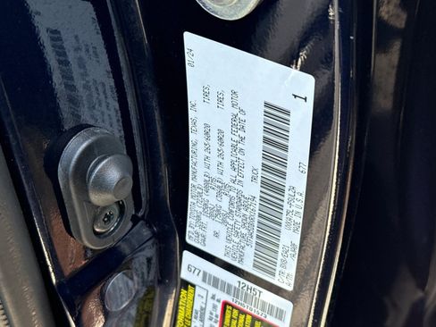 Used 2024 Toyota Tundra Limited AWD/4WD image 26
