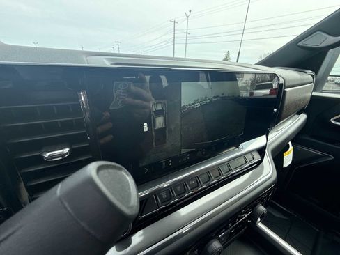 New 2026 Chevrolet Silverado 3500 High Country w/ High Country Premium Package AWD/4WD image 22